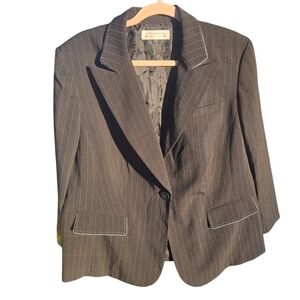 Tahari Aurthur S. Levine Pinstriped Jacket Grey size 18w Blazer